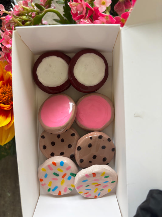 Pack of cookie magnets