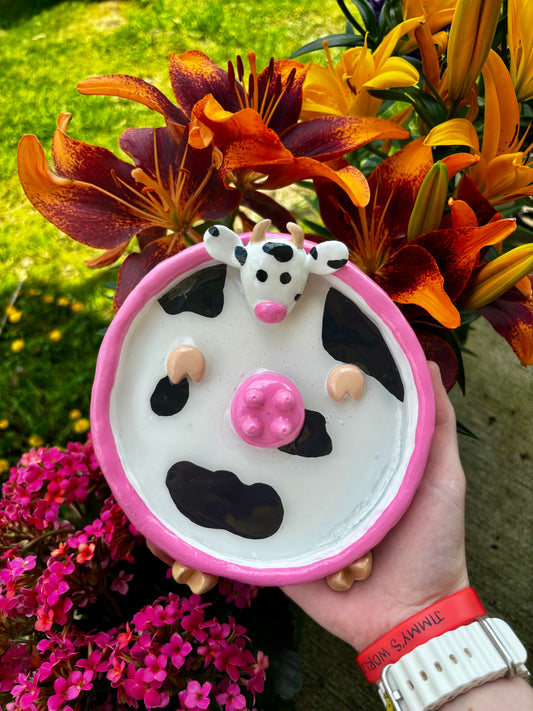 Cow tray